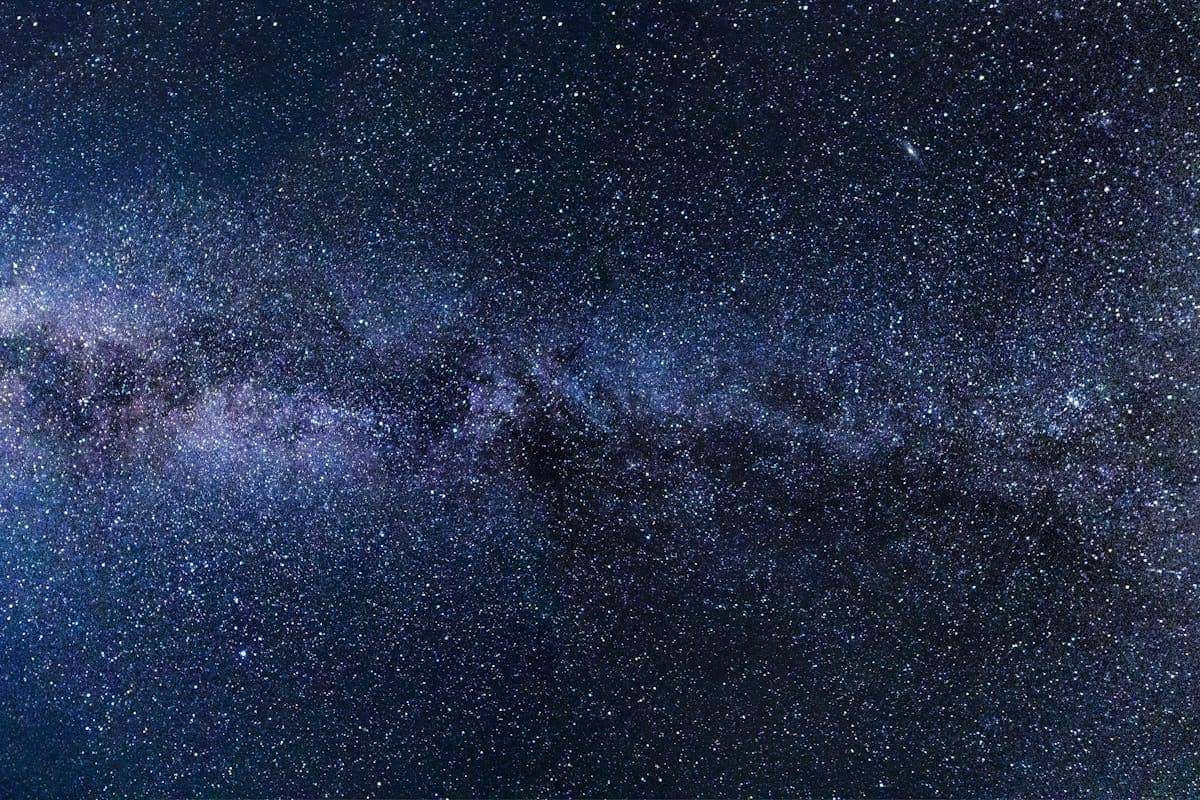 ilustrasi luar angkasa (pexels.com/Kennst du schon die Umkreisel App?)