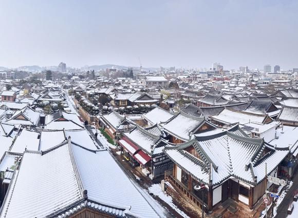 Potret Jeonju Hanok Village saat musim dingin
