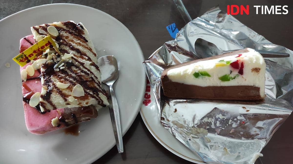 Potret menu di kedai Es Krim Tentrem, Solo