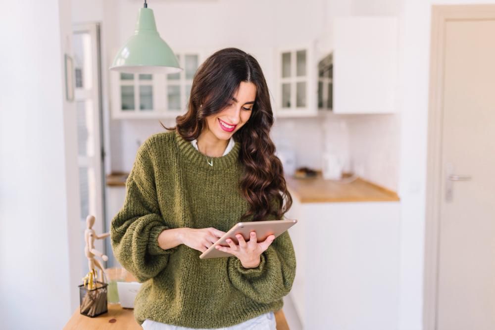 Ilustrasi membuka tablet