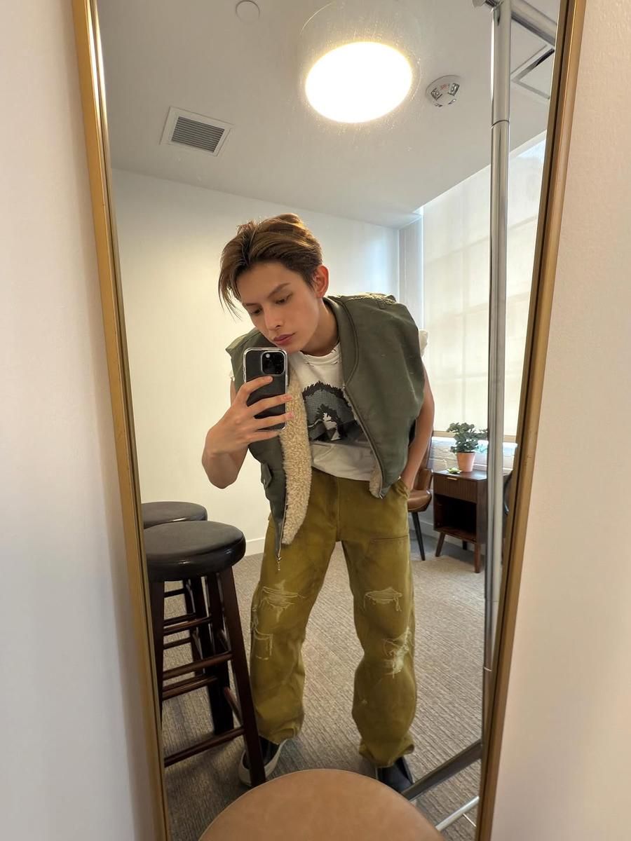 Mix and match t-shirt ala James CORTIS