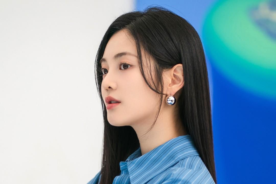 Yu Ha Yeong (Woo Da Vi) dalam drakor Dynamite Kiss