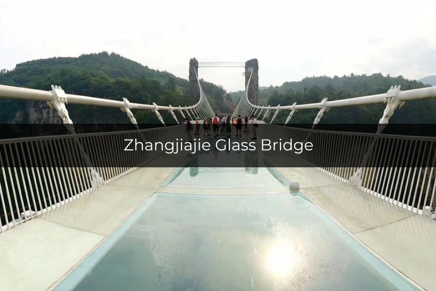 Potret Zhangjiajie Glass Bridge di China