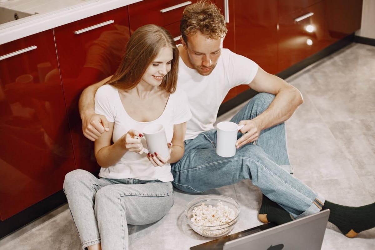 Ilustrasi menonton film