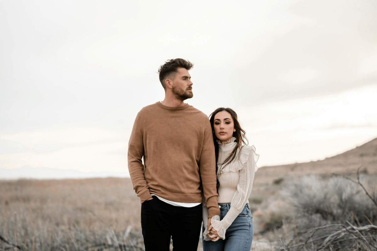 ilustrasi pasangan berkencan