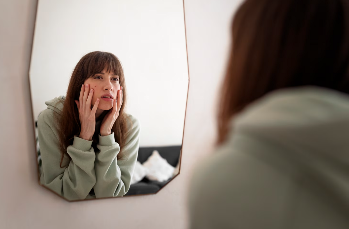 ilustrasi bercermin pada diri sendiri