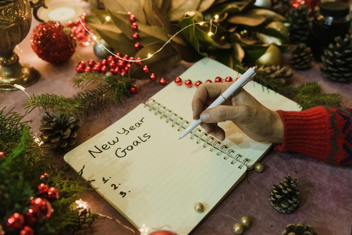 ilustrasi membuat resolusi tahun baru