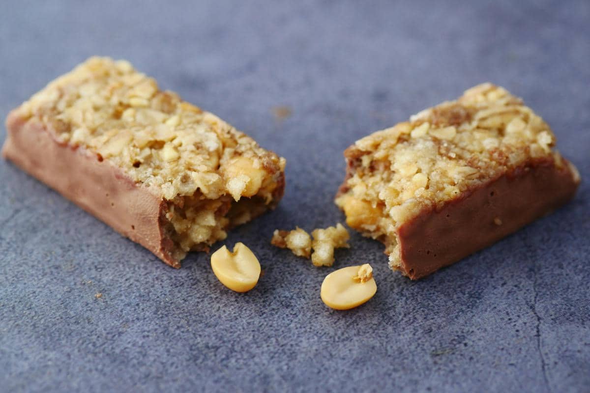 Protein bar (pexels.com/Towfiqu barbhuiya)