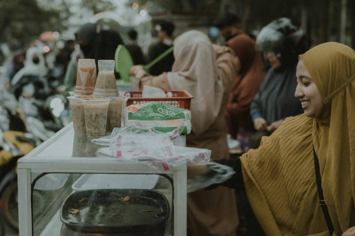ilustrasi penjual takjil (unsplash.com/umar ben)