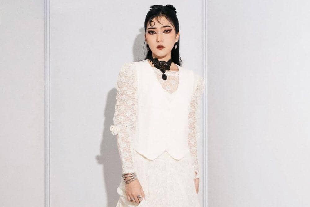 8 Fakta Keluarga Isyana Sarasvati 3