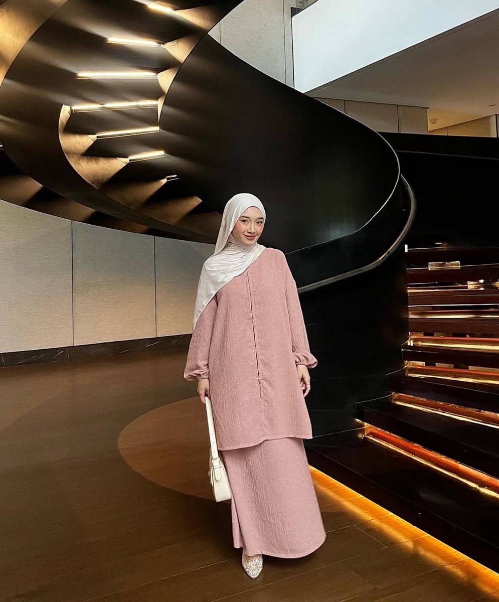 OOTD Lebaran Simpel ala Annisa Berliana