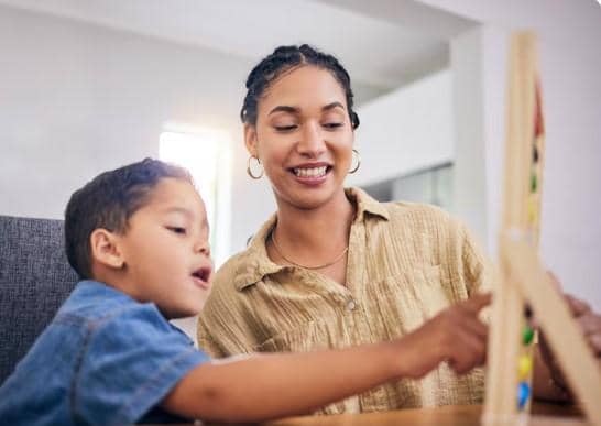 ilustrasi bermain dengan anak