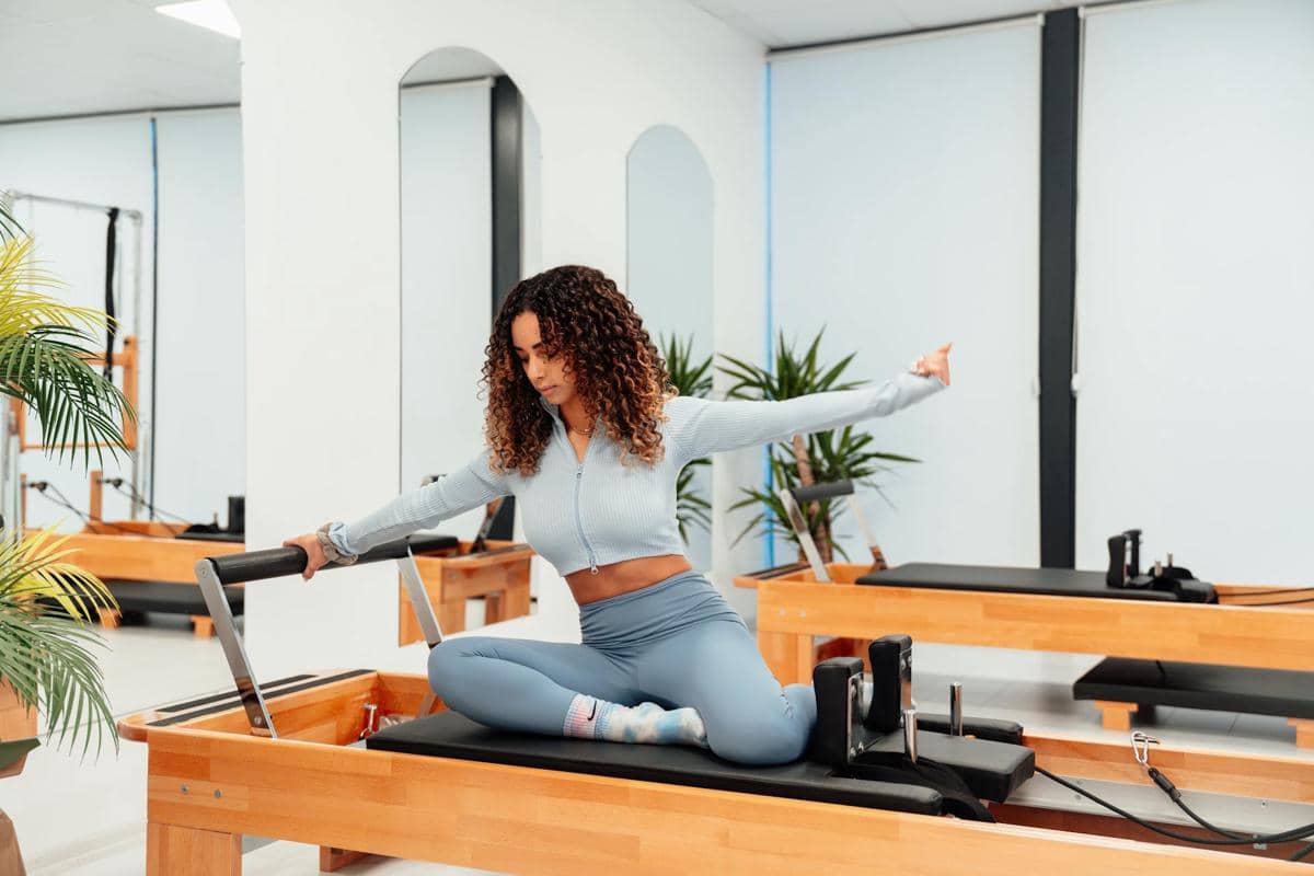 ilustrasi kelas pilates