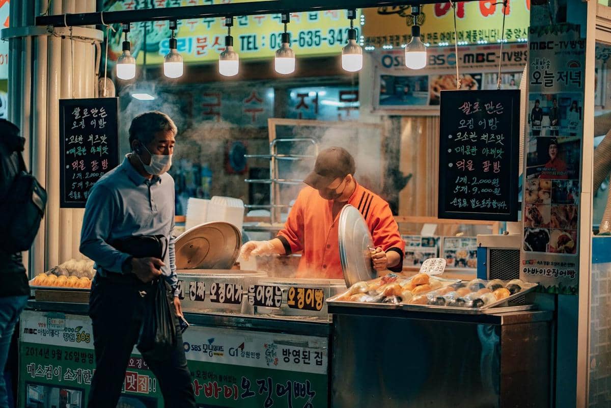 ilustrasi kuliner Korea Selatan, street food di Korea Selatan