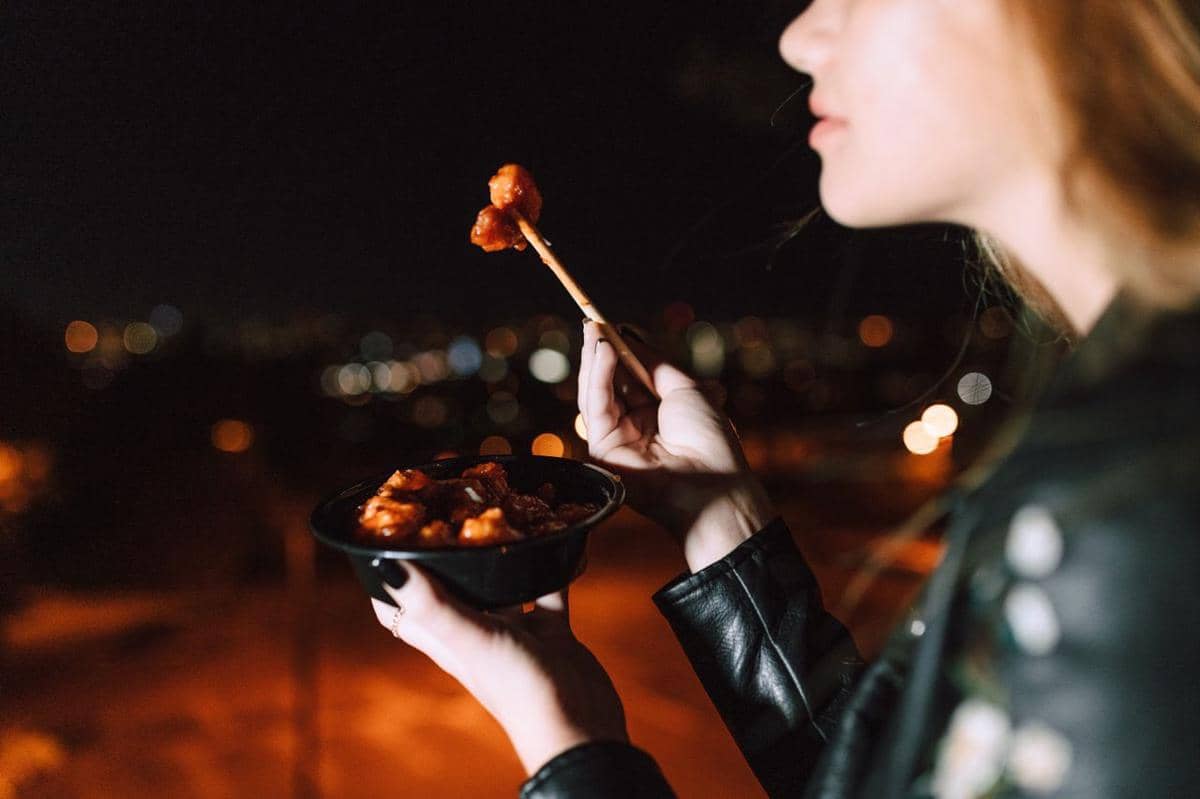 ilustrasi spicy food, makanan pedas
