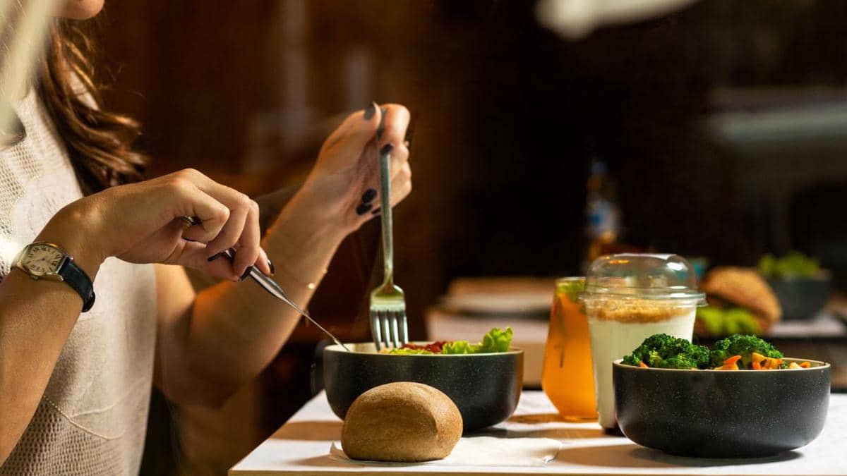 ilustrasi makan malam, dinner, healthy food