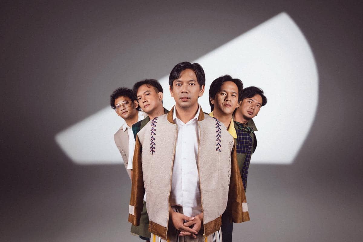 SAMPAIKAN PESAN KEMBALI PULANG, GRUP MUSIK D'MASIV GELAR TUR LIMA NEGARA BERTEMA ASIA HOME RUN