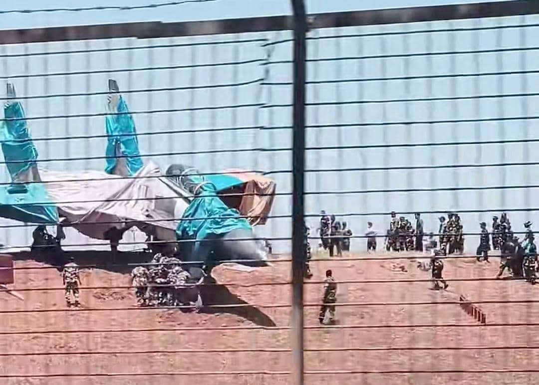 Kadispenau Nyoman Suadnyana di Lanud Sultan Hasanuddin setelah insiden Sukhoi Su-30 MK2.