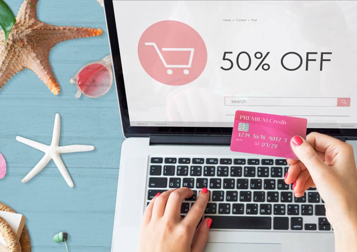 ilustrasi online shopping, belanja online, diskon, marketplace, pembayaran cashless, e-commerce, checkout