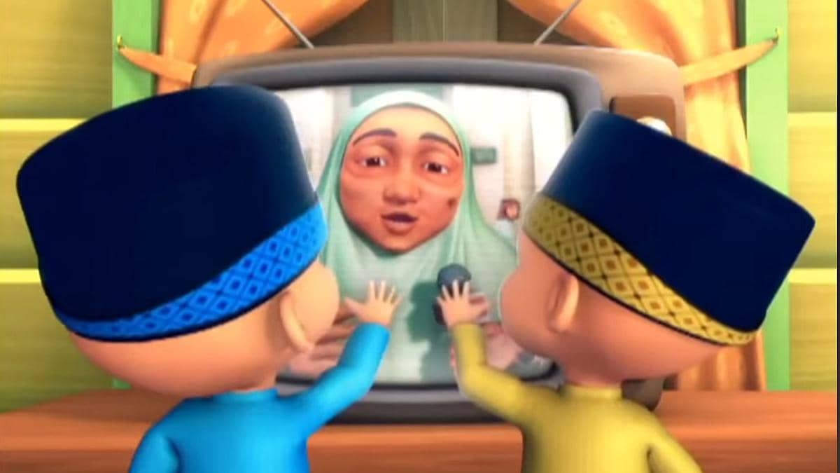 Upin dan Ipin rindu pada Opah yang tengah umrah.