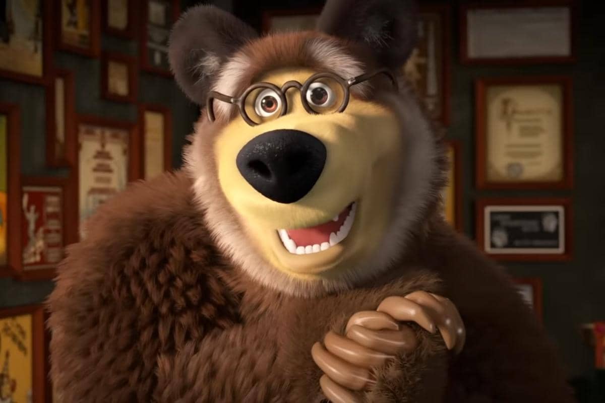 karakter ayah Bear dalam Masha and the Bear 