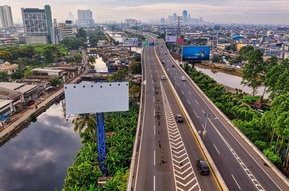 ilustrasi jalan tol